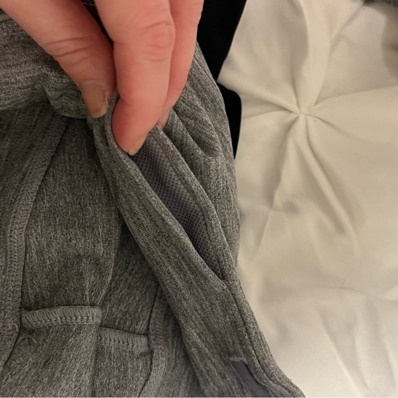 Lorna Jane gray mesh insert crop leggings - Picture 9 of 11